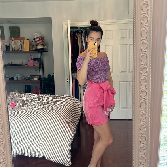 Pink skirt with bow - Picture 3 of 6